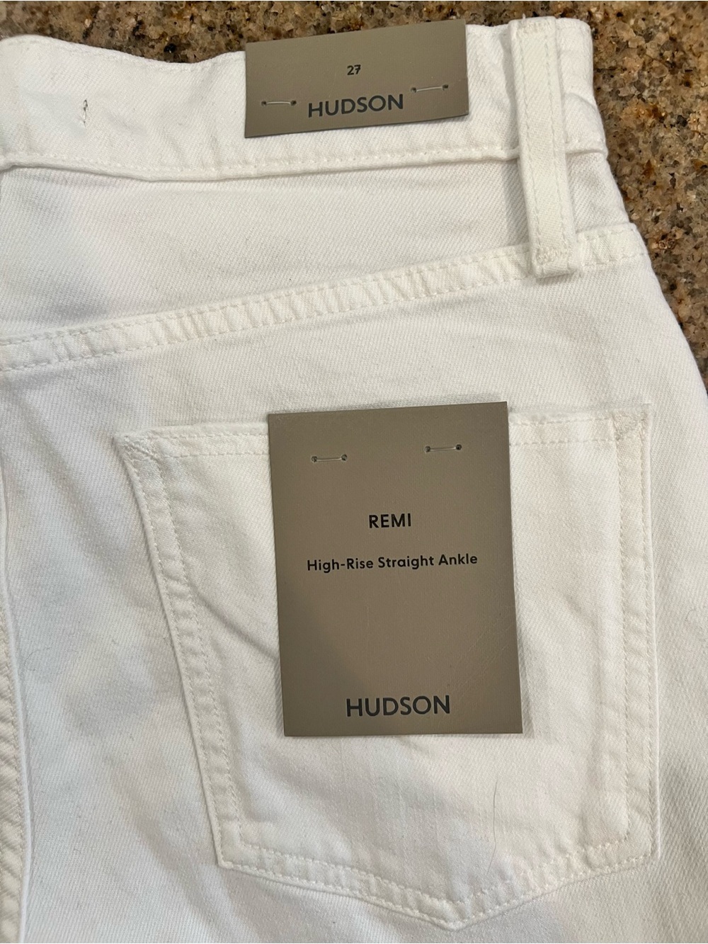 HUDSON Remi High-Rise Straight Ankle Jeans
NWT | White | Size 27 | MSRP $195 - Picture 8 of 14